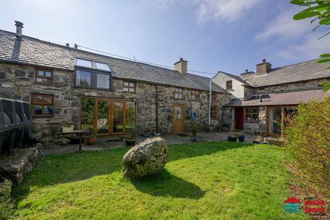 undefined, Llanaelhaearn, Caernarfon LL54