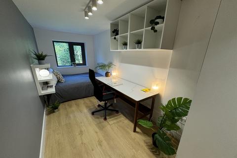 1 bedroom in a house share to rent, Flat 2, Sky Point One, 8a Chilwell Road, NG9 1EJ