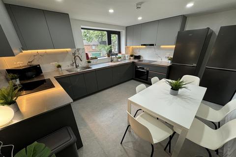 1 bedroom in a house share to rent, Flat 2, Sky Point One, 8a Chilwell Road, NG9 1EJ