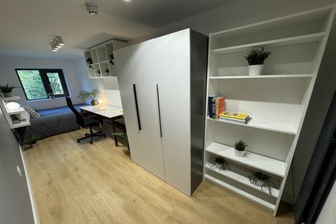 1 bedroom in a house share to rent, Flat 2, Sky Point One, 8a Chilwell Road, NG9 1EJ
