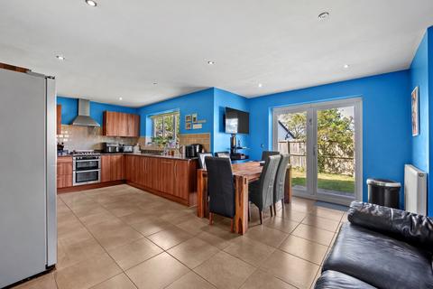 5 bedroom detached house for sale, Iona Crescent, Widnes WA8