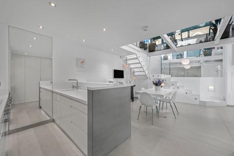 2 bedroom terraced house for sale, Barnsbury Street, Barnsbury, Islington, London