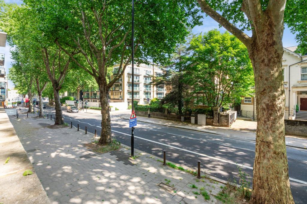 Chiswick High Road