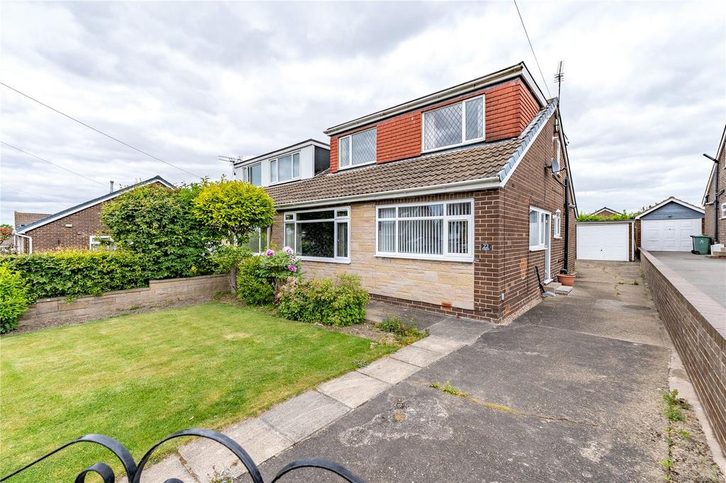 Oak Royd, Rothwell, Leeds, West... 3 bed bungalow for sale - £275,000