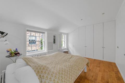 9 Victoria Grove Mews, London, W2 4LN