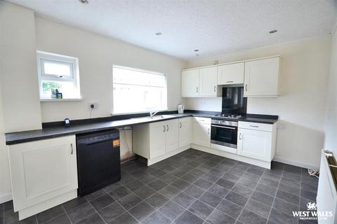 3 bedroom semi-detached house for sale, Coombs Drive, Milford Haven