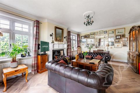 12 Beach Road, West Mersea, Colchester, CO5 8AD
