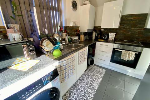 12 Snowdon Drive, Horwich, Bolton, BL6 7DG