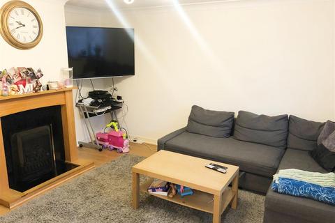 2 bedroom terraced house to rent, Brentwood Road, Chester CH1