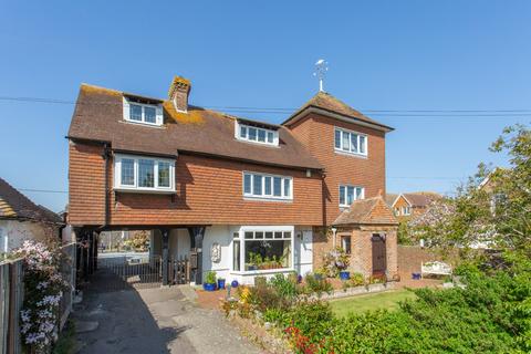 undefined, Sycamore Gardens, Dymchurch, Romney Marsh, Kent, TN29