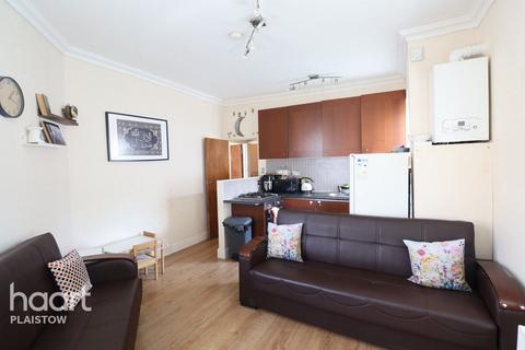 2 bedroom maisonette for sale, Ling Road Canning Town, London