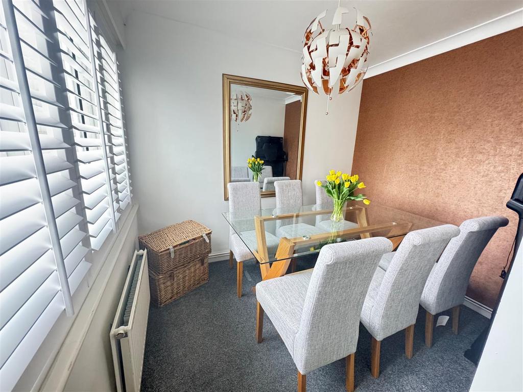 Bedroom 3/dining