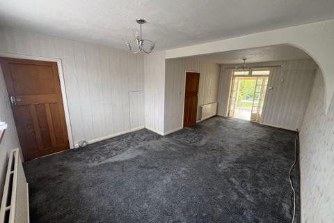 2 bedroom terraced house to rent, Manor Road, Caddington, LU1