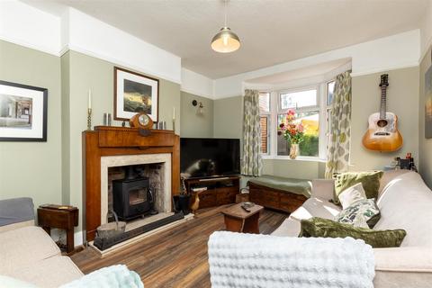 3 bedroom semi-detached house for sale, Chesterfield Drive, Burton Joyce