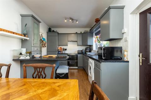 3 bedroom semi-detached house for sale, Chesterfield Drive, Burton Joyce