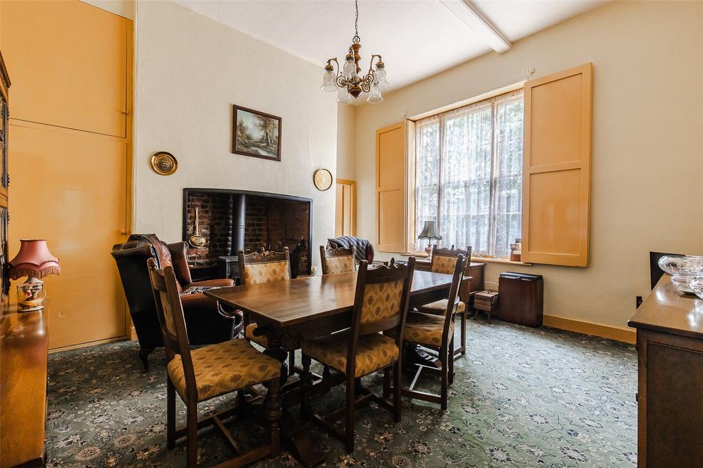 Breakfast Room