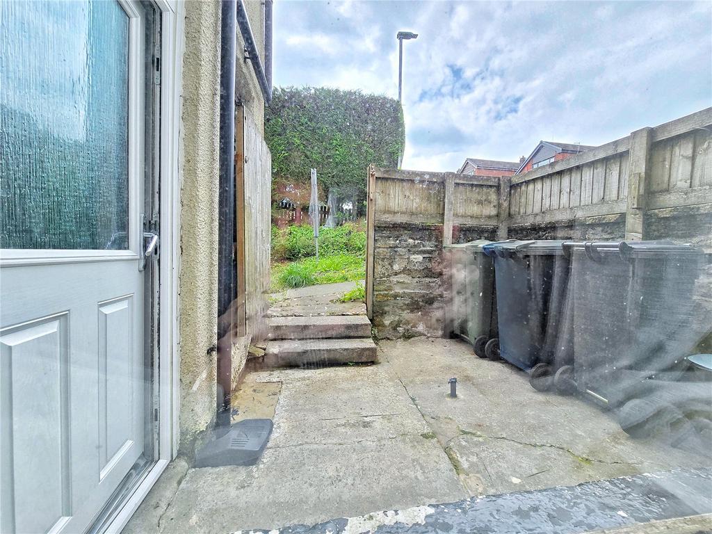 Private Rear Yard