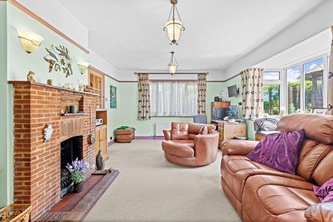 4 bedroom detached house for sale, 172 Hastings Road, Battle, TN33