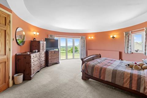 4 bedroom detached house for sale, 172 Hastings Road, Battle, TN33