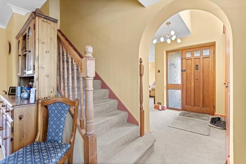 4 bedroom detached house for sale, 172 Hastings Road, Battle, TN33