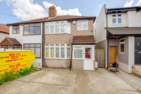 Fairwater Avenue, Welling, DA16