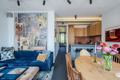 1 bedroom flat for sale, Kensington Park Gardens, London