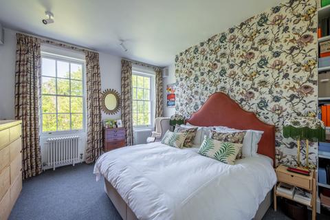 1 bedroom flat for sale, Kensington Park Gardens, Notting Hill, London