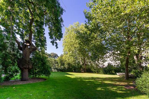 1 bedroom flat for sale, Kensington Park Gardens, Notting Hill, London