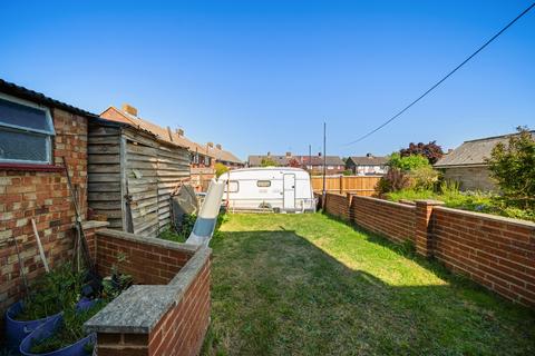 32 Chiltern Road, Northfleet, Gravesend, DA11 8NR