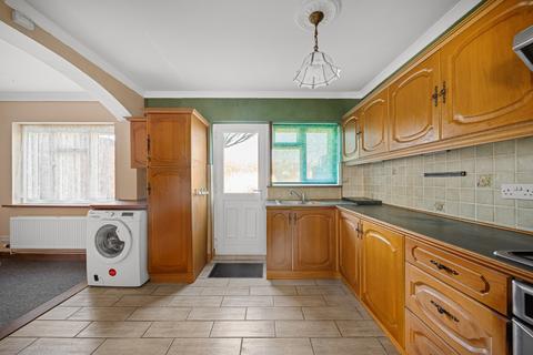 4 bedroom terraced house for sale, Chiltern Road, Gravesend DA11