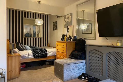 Studio for sale, Cradley Road, Dudley DY2