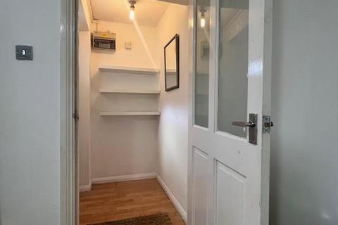 5 Goose Square, London, E6 5QW