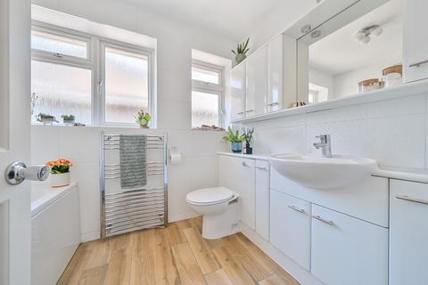 34 Shaef Way, Teddington, TW11 0DQ