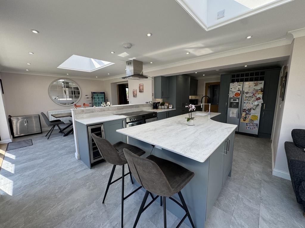 Open Plan Kitchen/Dining and Living Space