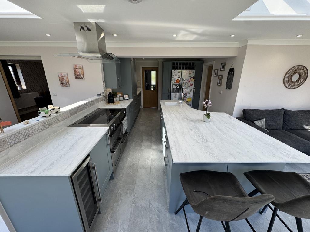 Open Plan Kitchen/Dining and Living Space