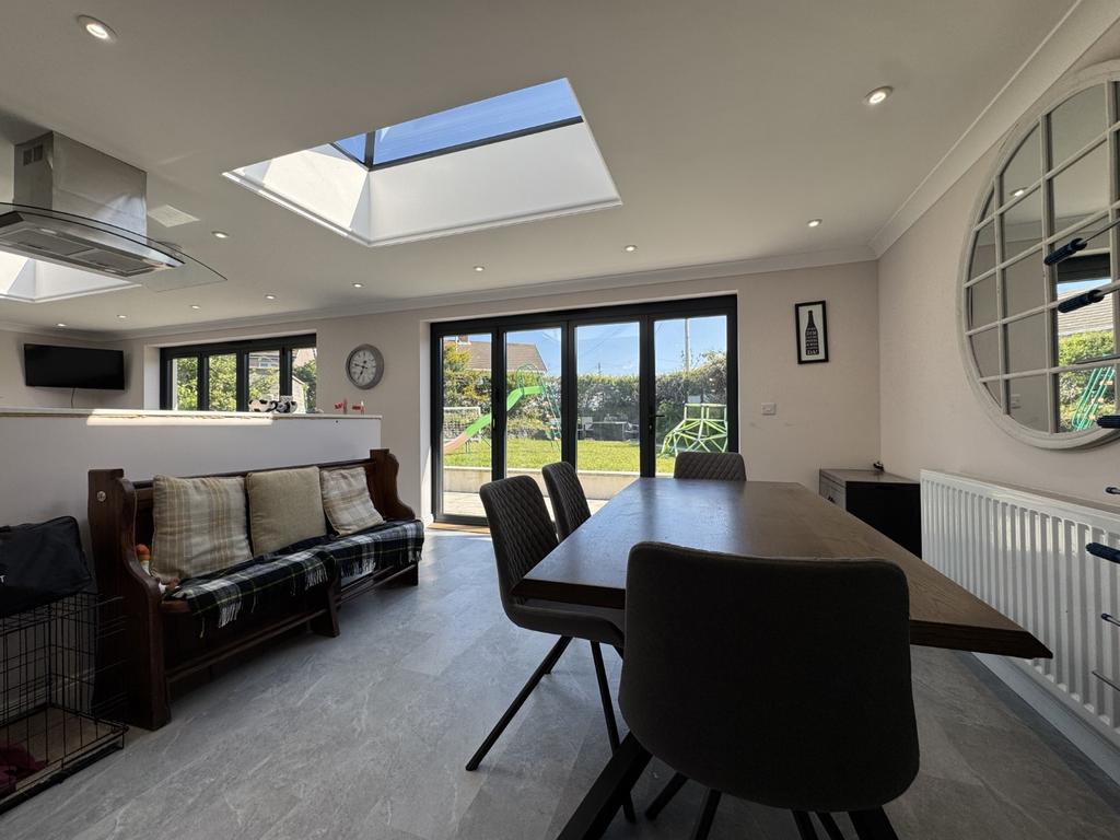 Open Plan Kitchen/Dining and Living Space