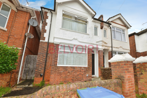 6 bedroom semi-detached house to rent, Wilton Avenue , Southampton SO15