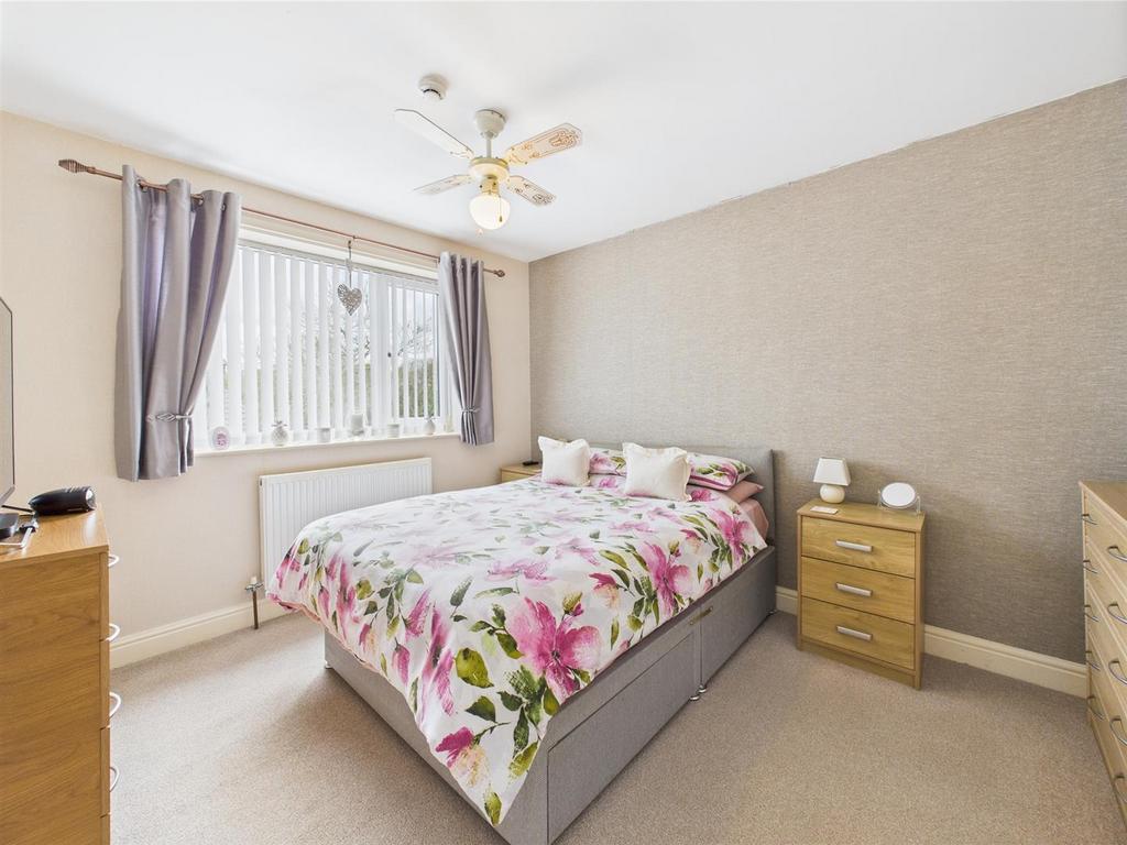 Bedroom: