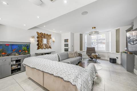 80 Abingdon Road, London, W8 6QT