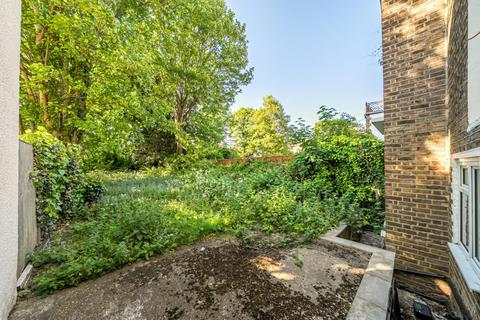 Flat 4, 27 Prince Road, London, SE25 6NN