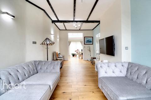 48 Aberdour Road, Ilford, IG3 9SB