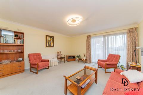 2 bedroom flat for sale, Heather Walk, Edgware HA8