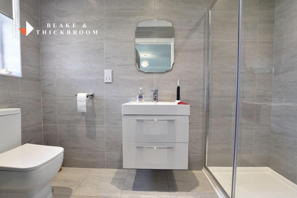 En suite shower room