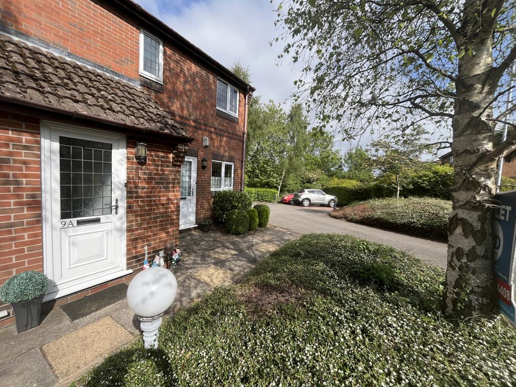 One bedroom first floor flat