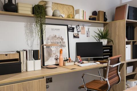 Studio to rent, Rutherford Way