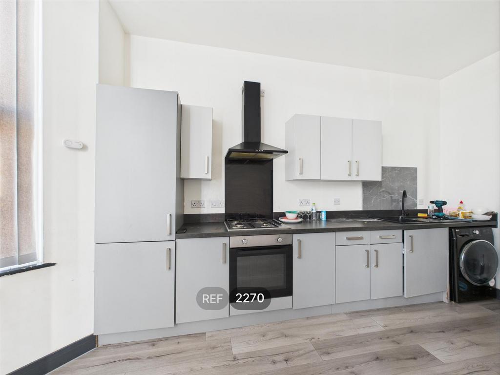 Kitchen &amp; Living area
