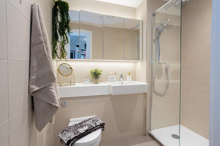 Master En-Suite