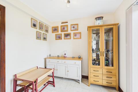 3 Beavers Close, Tadley, RG26 4XR