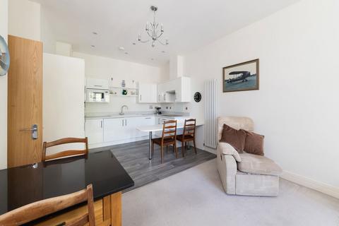 2 bedroom flat for sale, Janet Blunt House, Adderbury