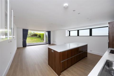 3 bedroom flat for sale, Eirene Road, Goring-by-Sea, Worthing, West Sussex, BN12
